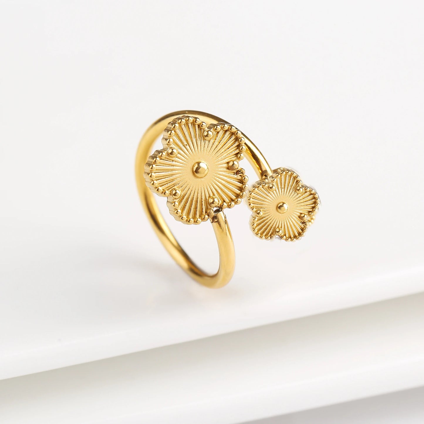 Opening Stainless Steel Gold Plated Botanical Plum Blossom Adjustable Ring Fashion for Woman Five Leaf Flower Jewelry Clover