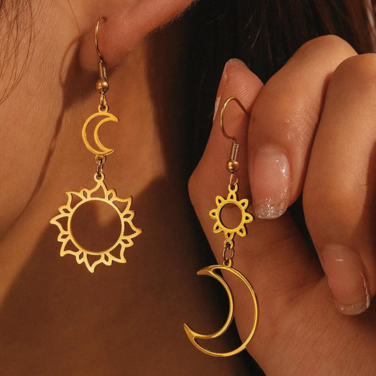 2024 New In Bohemian Stainless Steel Long Dangle Earrings Vintage Jewellery Gold And Silver Plated Sun & Moon Earrrings Woman