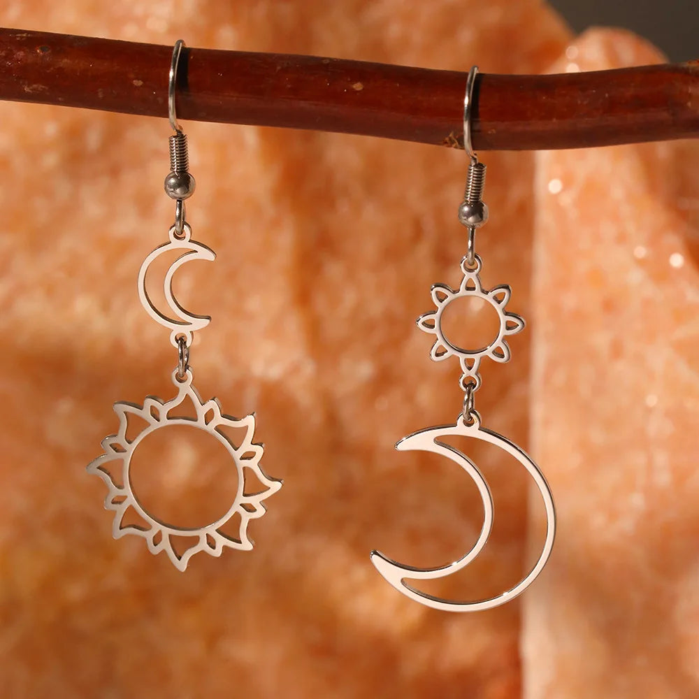 2024 New In Bohemian Stainless Steel Long Dangle Earrings Vintage Jewellery Gold And Silver Plated Sun & Moon Earrrings Woman